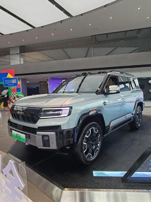 重庆318比亚迪方程豹硬派越野的爆款，英菲尼迪35周年与你共成长